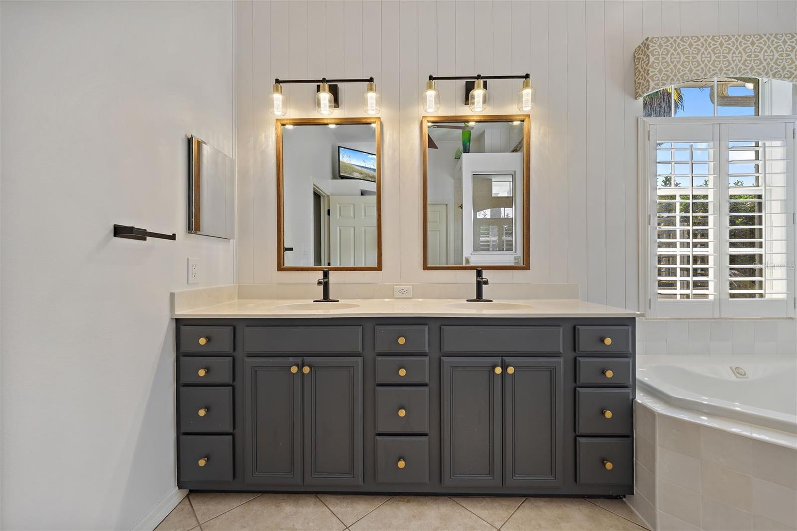 Image 15 of 46 For 419 141st Court Ne