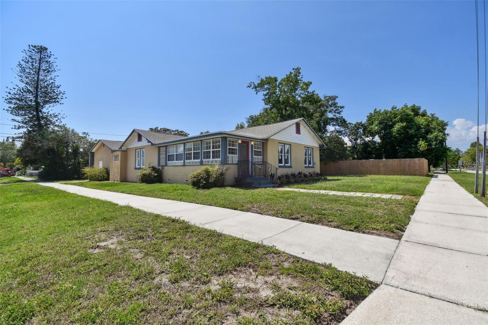 Image 15 of 100 For 1925 52nd Street S