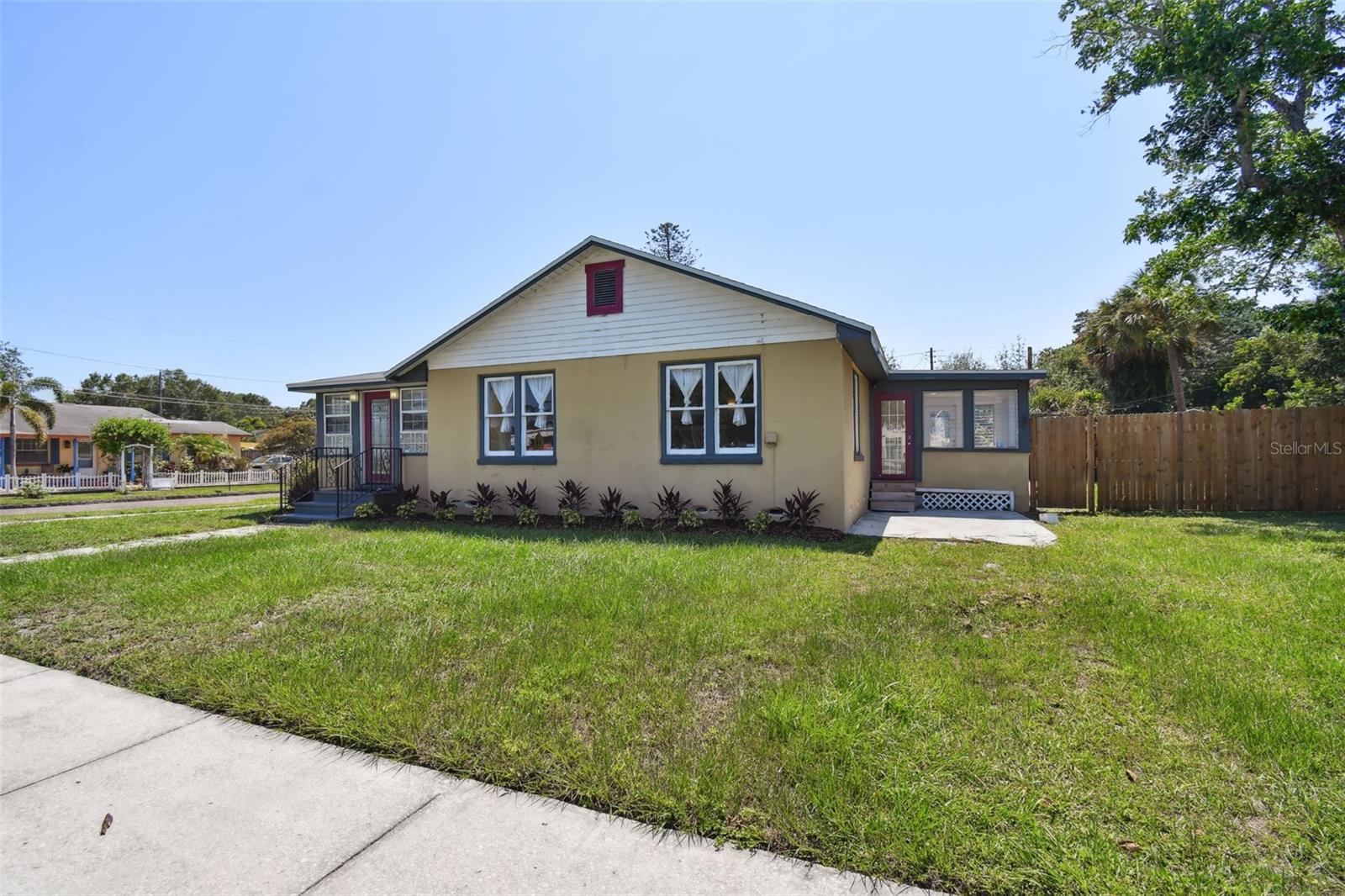 Image 16 of 100 For 1925 52nd Street S