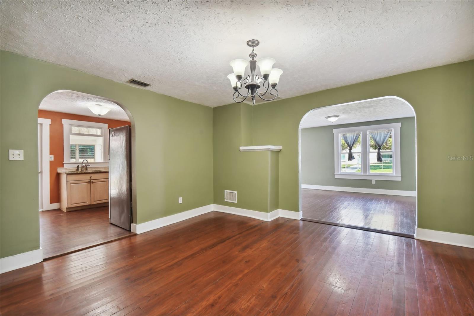 Image 35 of 100 For 1925 52nd Street S