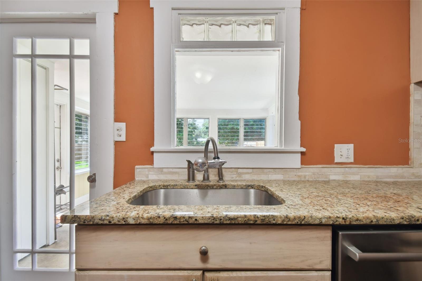 Image 40 of 100 For 1925 52nd Street S