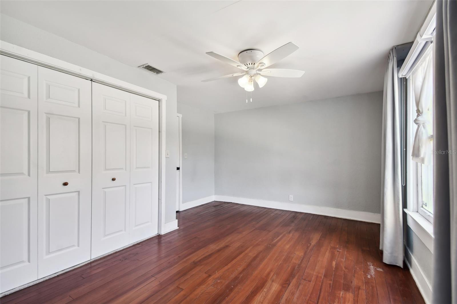 Image 47 of 100 For 1925 52nd Street S