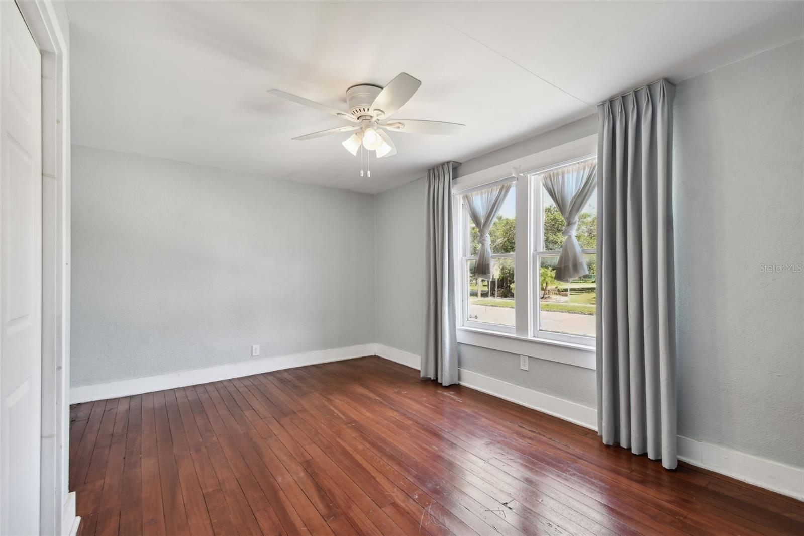 Image 48 of 100 For 1925 52nd Street S