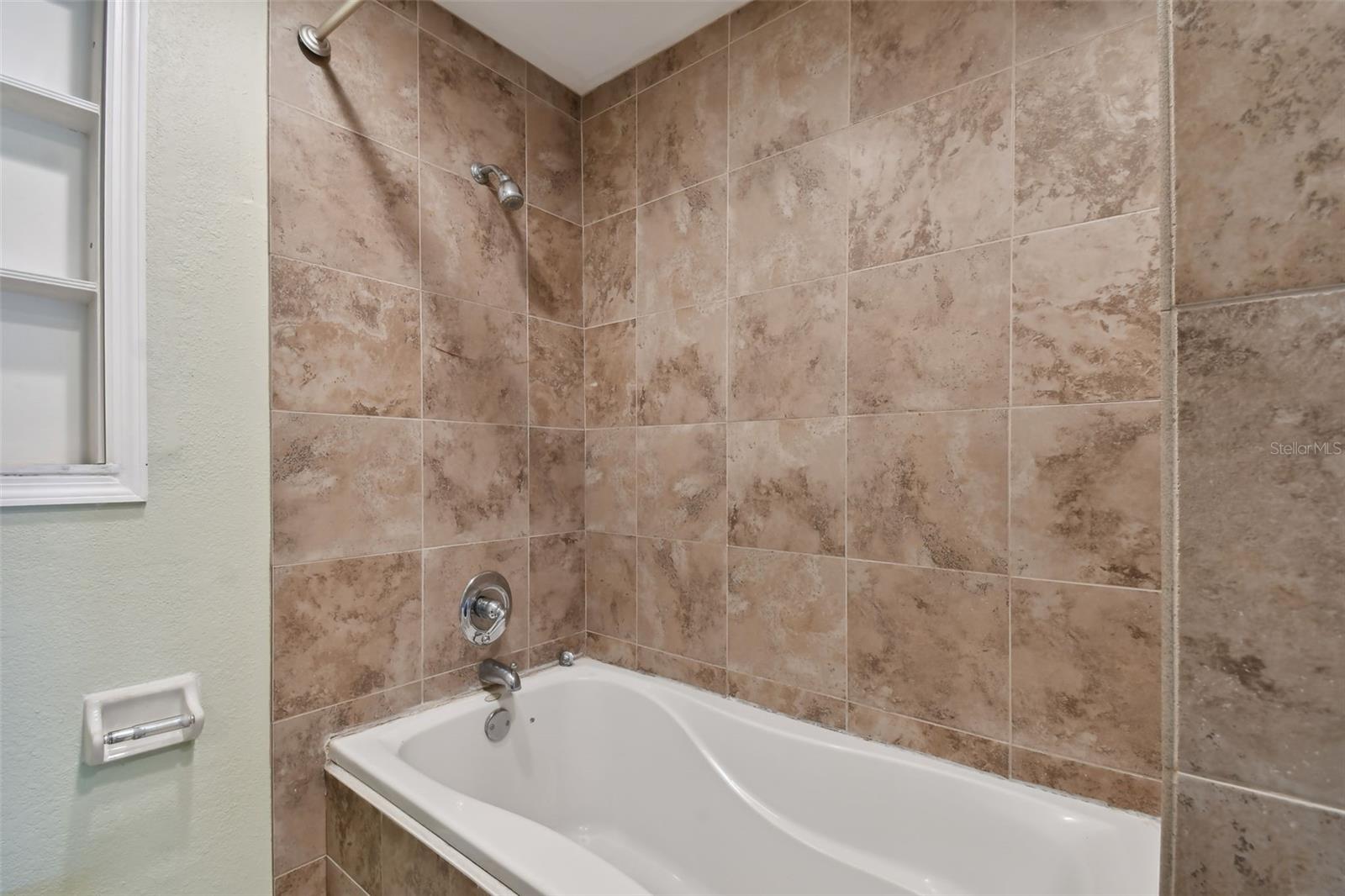 Image 51 of 100 For 1925 52nd Street S