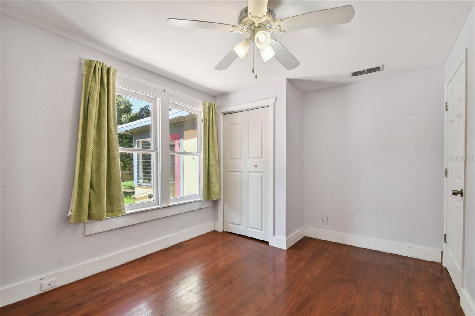 Image 57 of 100 For 1925 52nd Street S