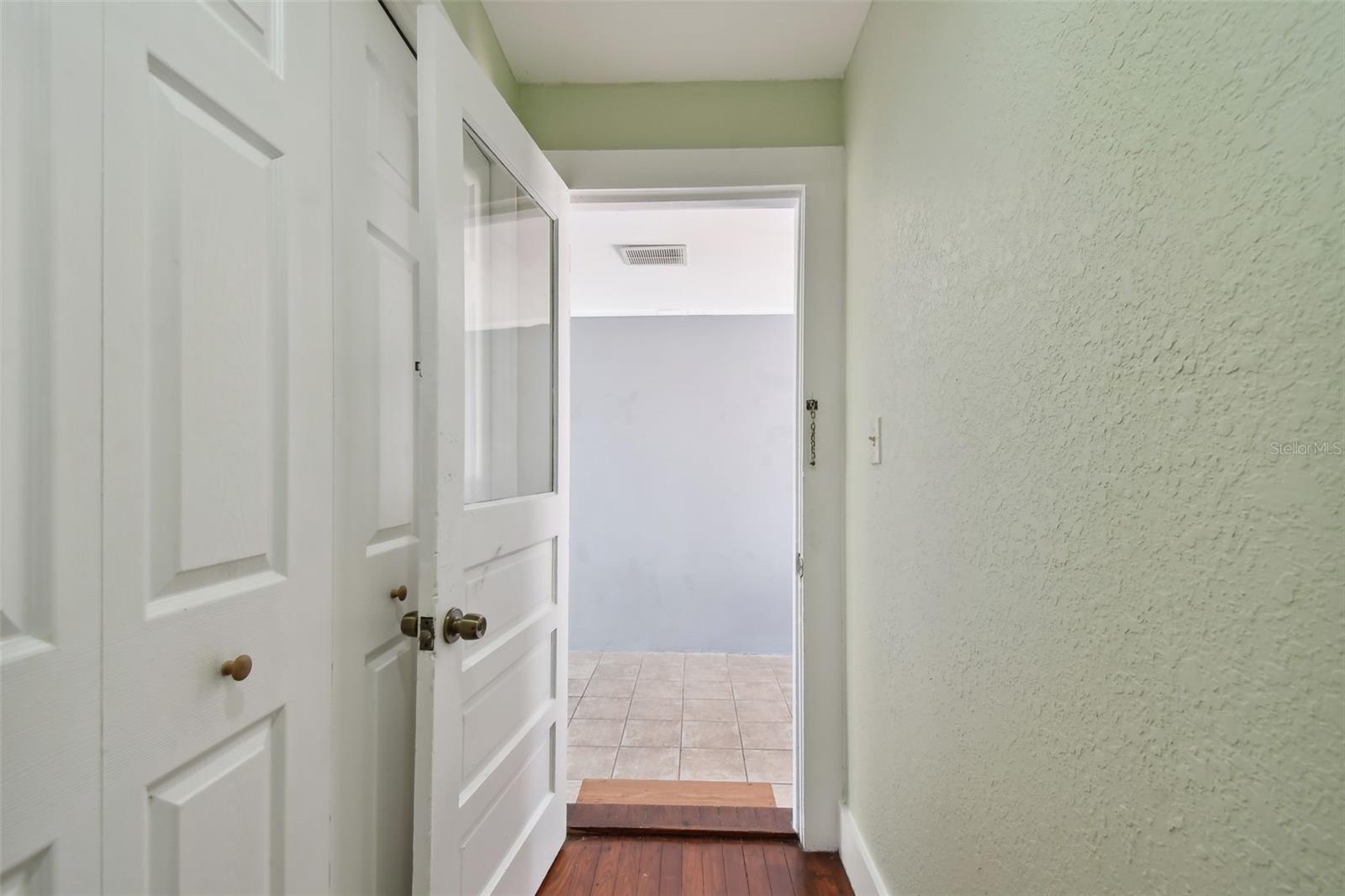 Image 60 of 100 For 1925 52nd Street S