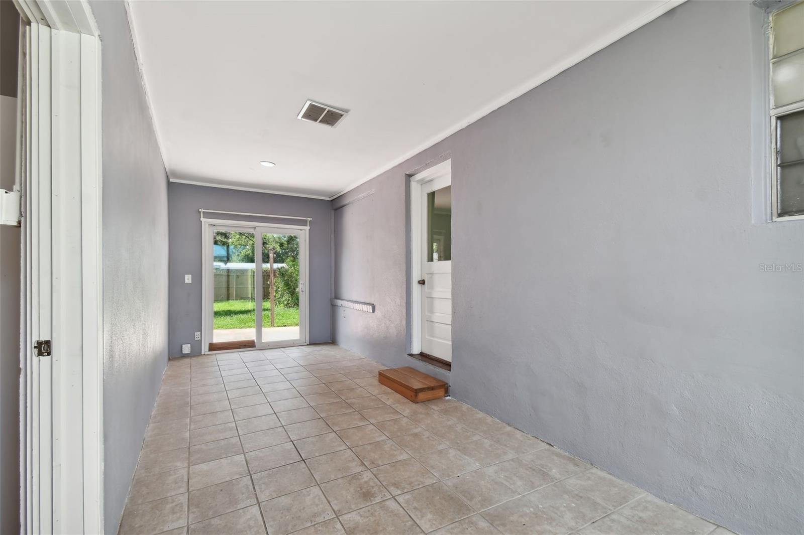 Image 63 of 100 For 1925 52nd Street S