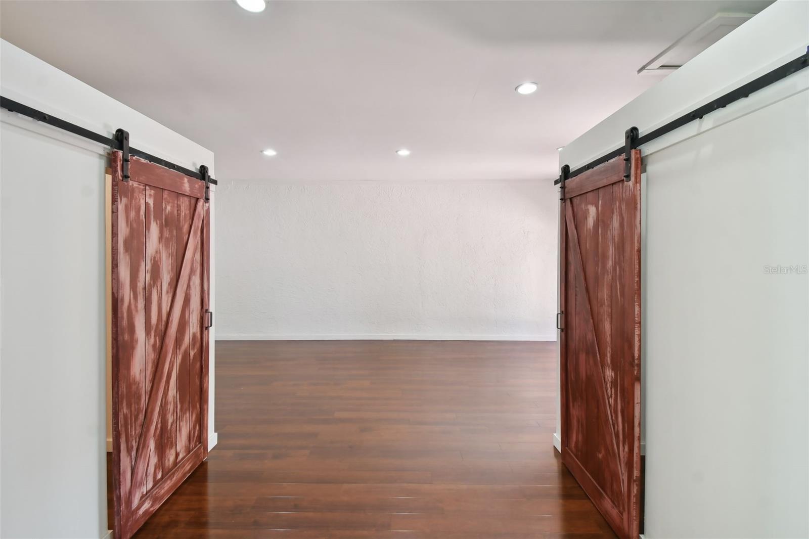 Image 65 of 100 For 1925 52nd Street S