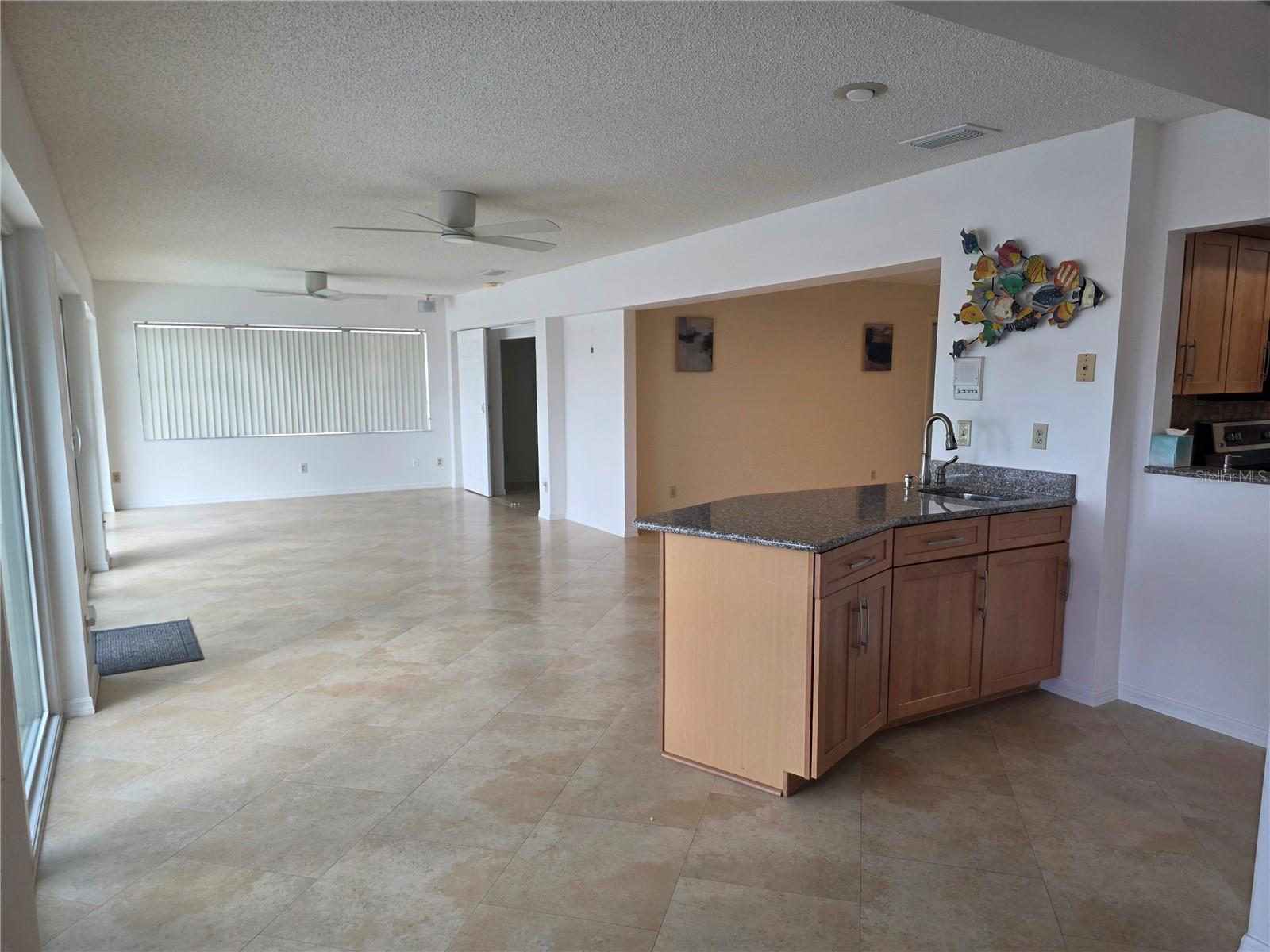 Image 19 of 37 For 1924 New Bedford Drive