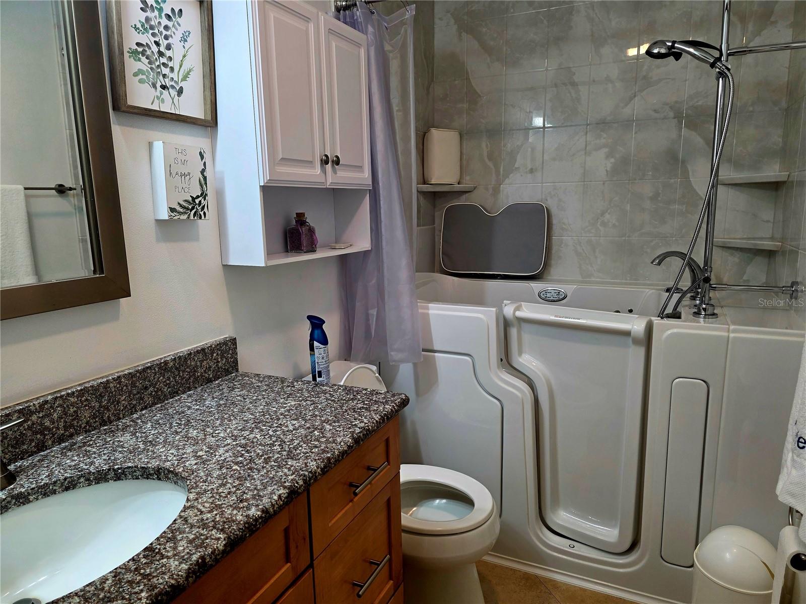 Image 21 of 37 For 1924 New Bedford Drive