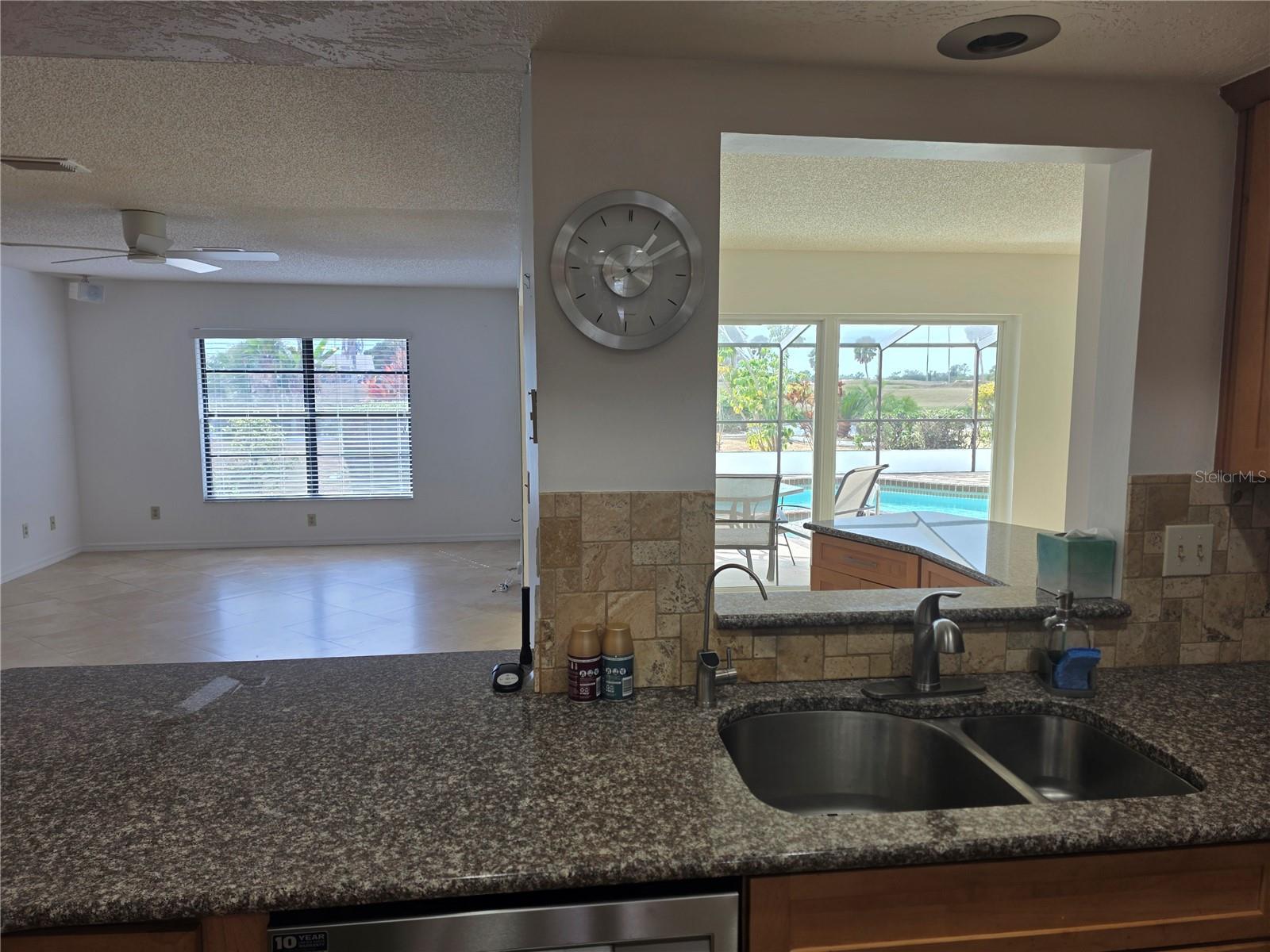 Image 22 of 37 For 1924 New Bedford Drive