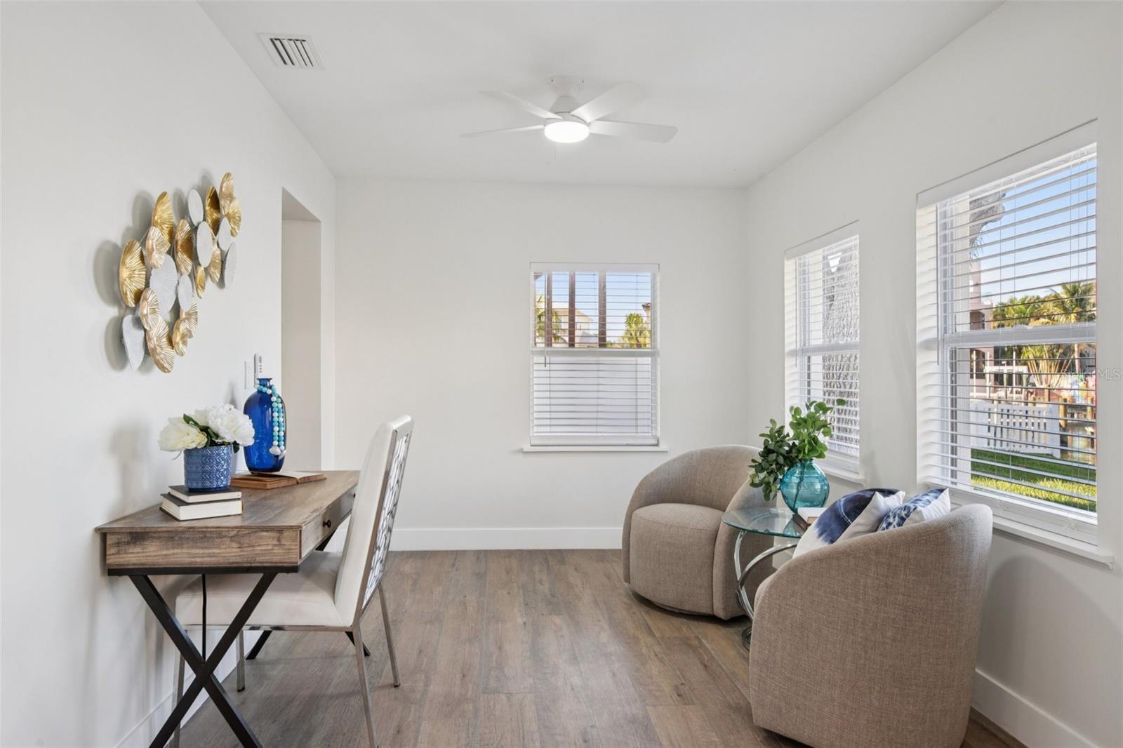 Image 18 of 49 For 1739 Bayou Grande Boulevard Ne