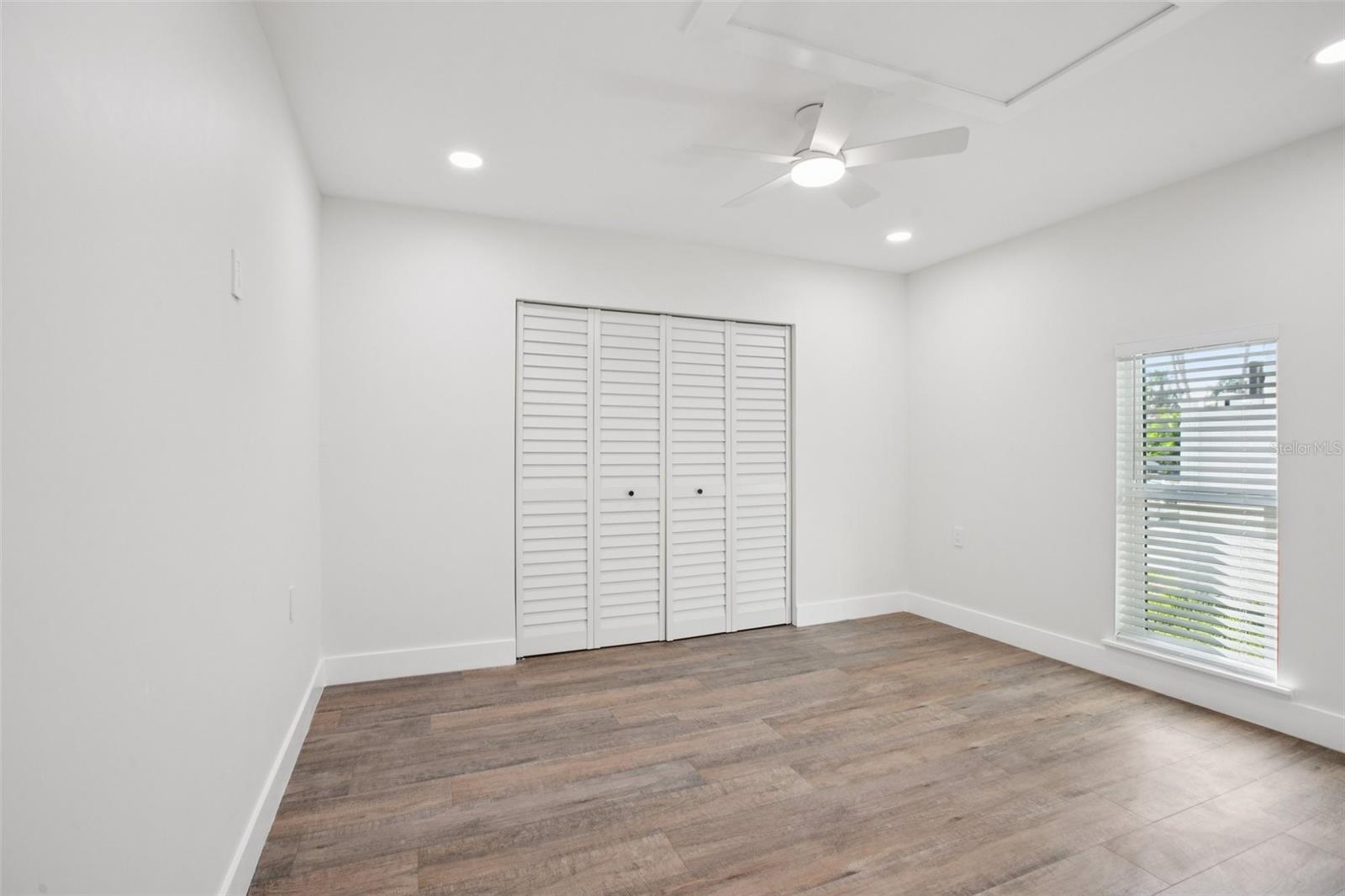 Image 25 of 49 For 1739 Bayou Grande Boulevard Ne