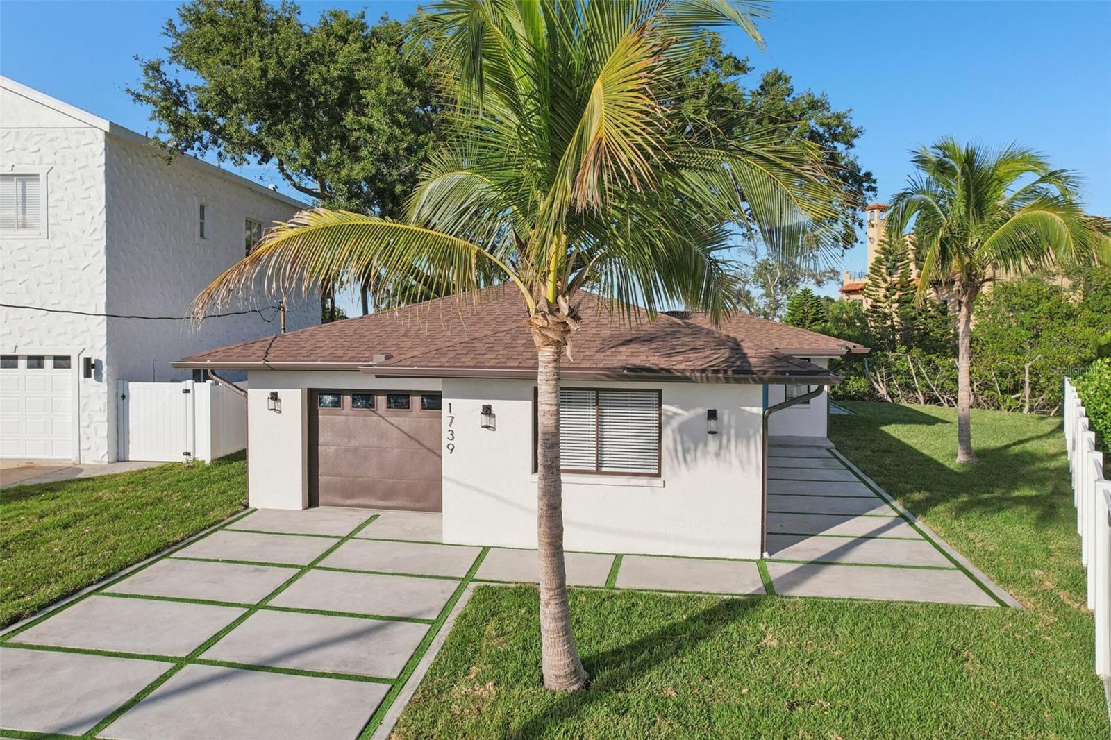 Image 41 of 49 For 1739 Bayou Grande Boulevard Ne