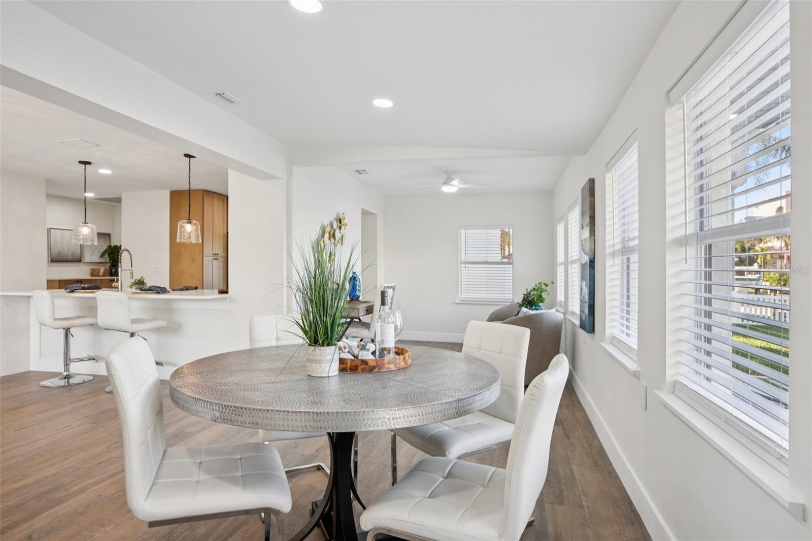 Image 9 of 49 For 1739 Bayou Grande Boulevard Ne