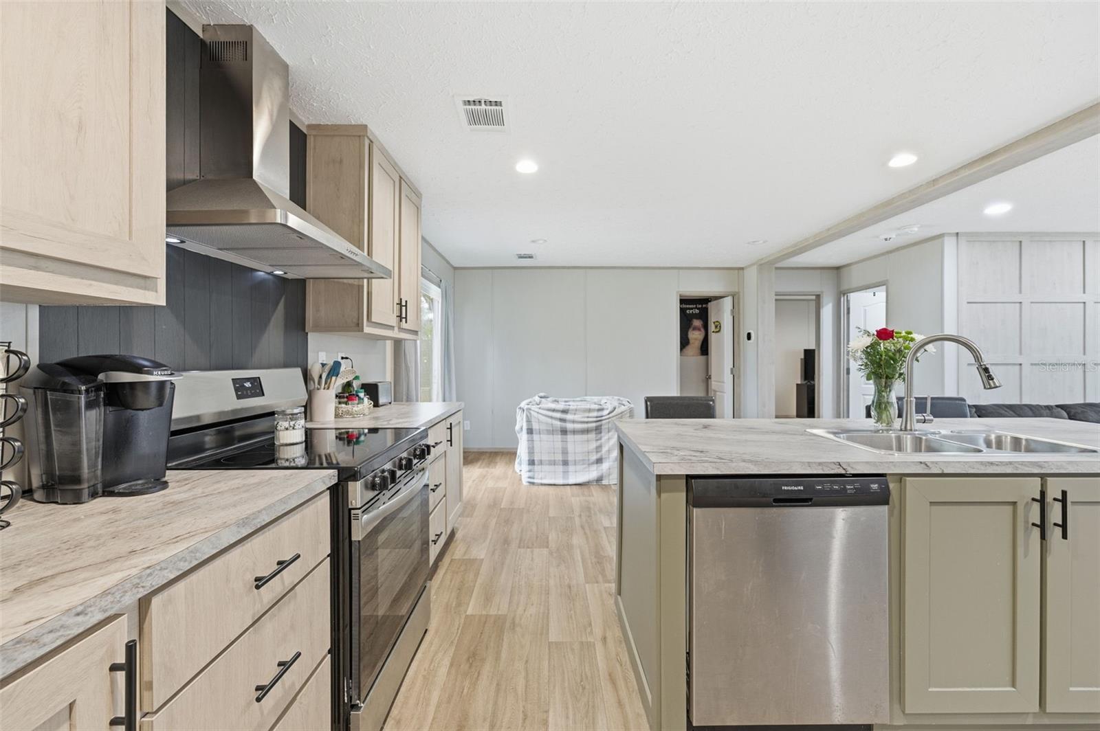 Image 18 of 40 For 6761 Jessica Court