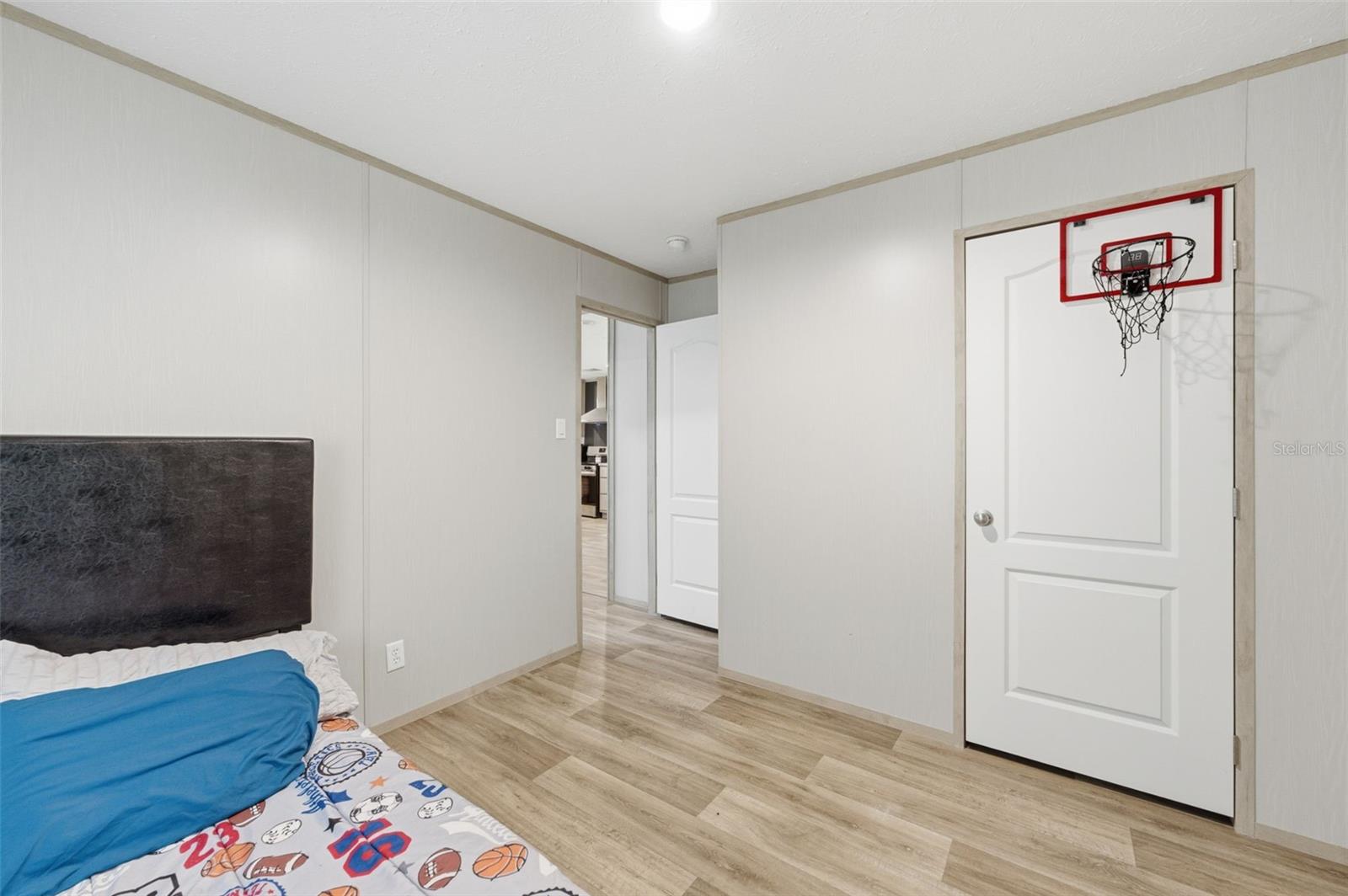 Image 28 of 40 For 6761 Jessica Court