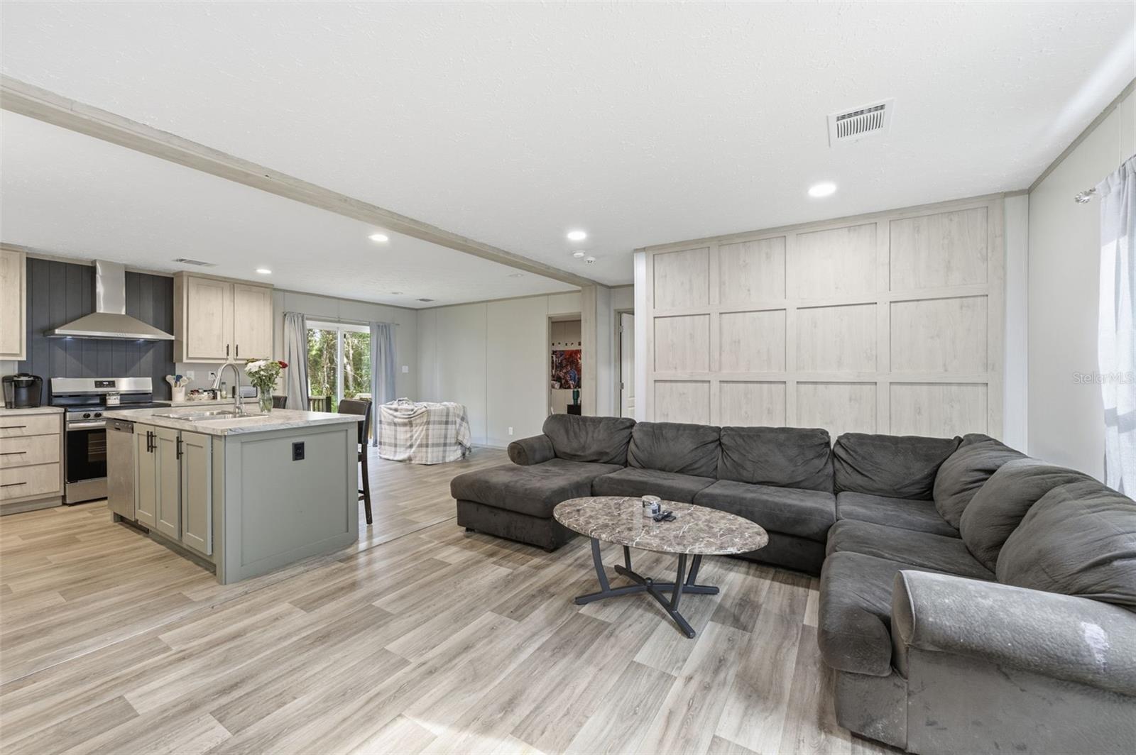 Image 5 of 40 For 6761 Jessica Court