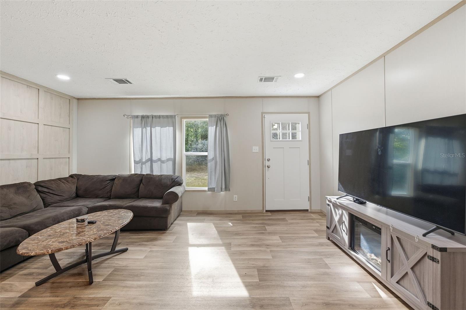 Image 7 of 40 For 6761 Jessica Court