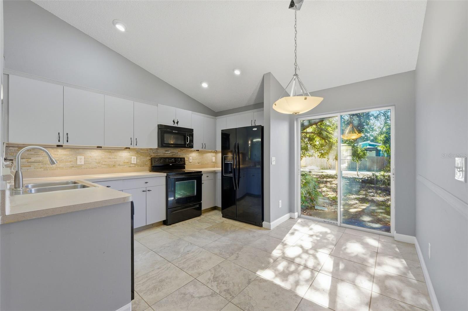 Image 10 of 27 For 5210 3rd Avenue S