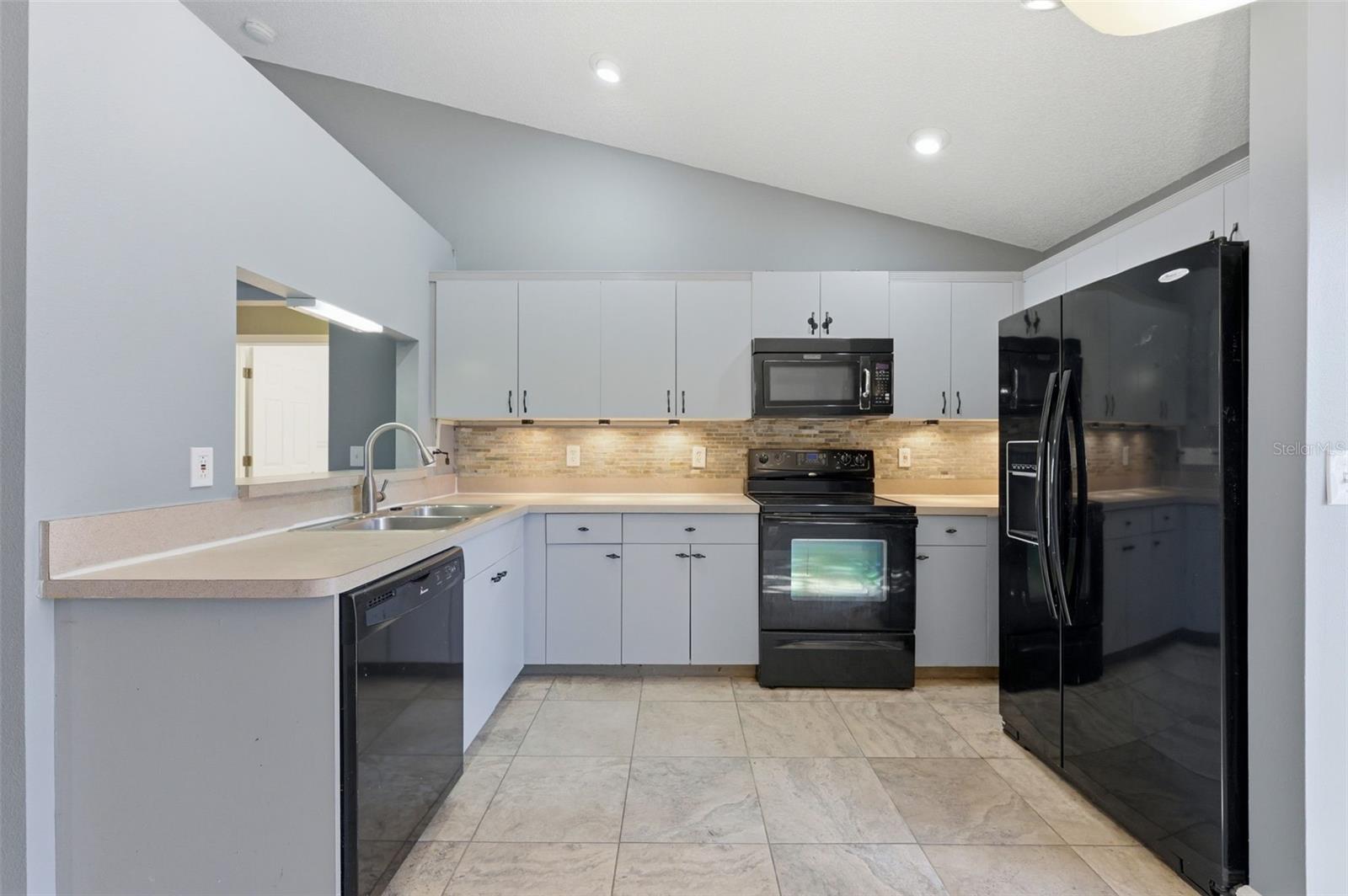 Image 11 of 27 For 5210 3rd Avenue S