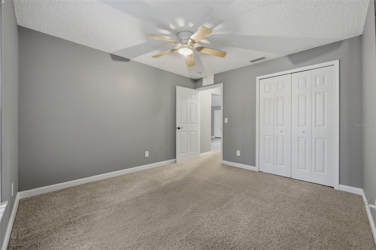 Image 21 of 27 For 5210 3rd Avenue S