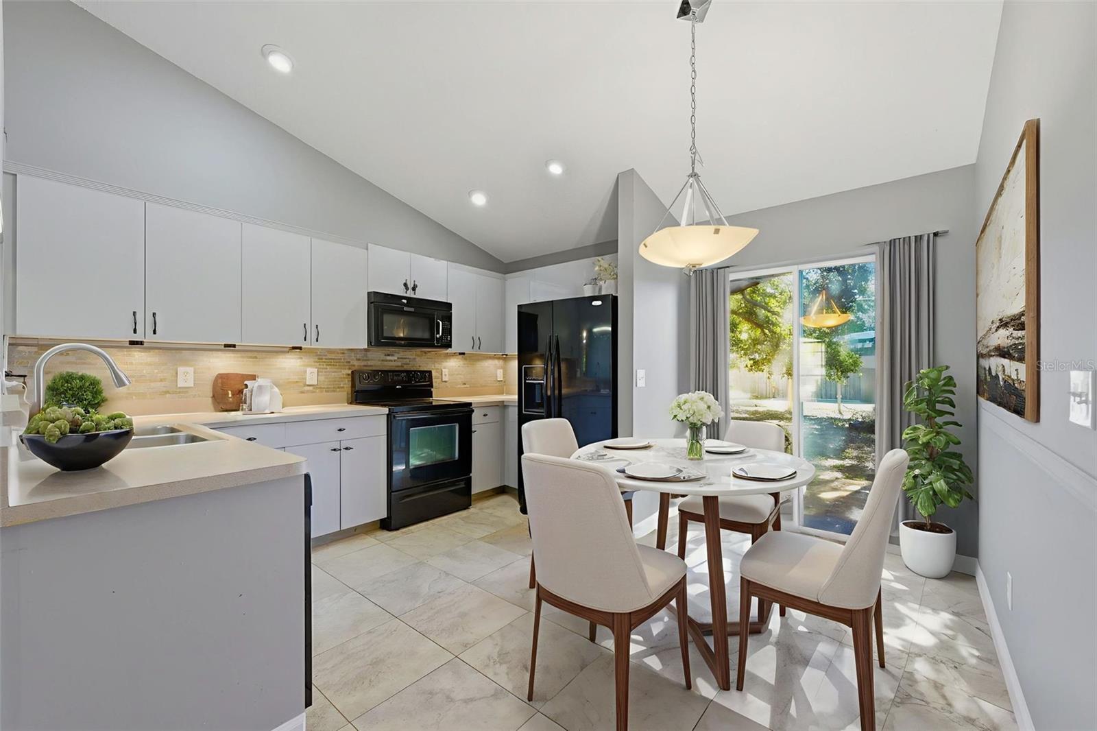 Image 9 of 27 For 5210 3rd Avenue S