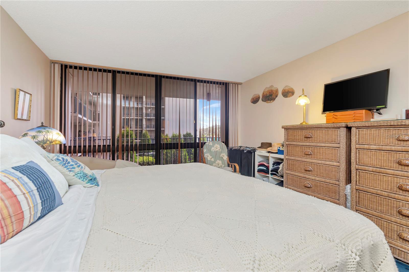 Image 19 of 30 For 3301 Bayshore Boulevard 302e