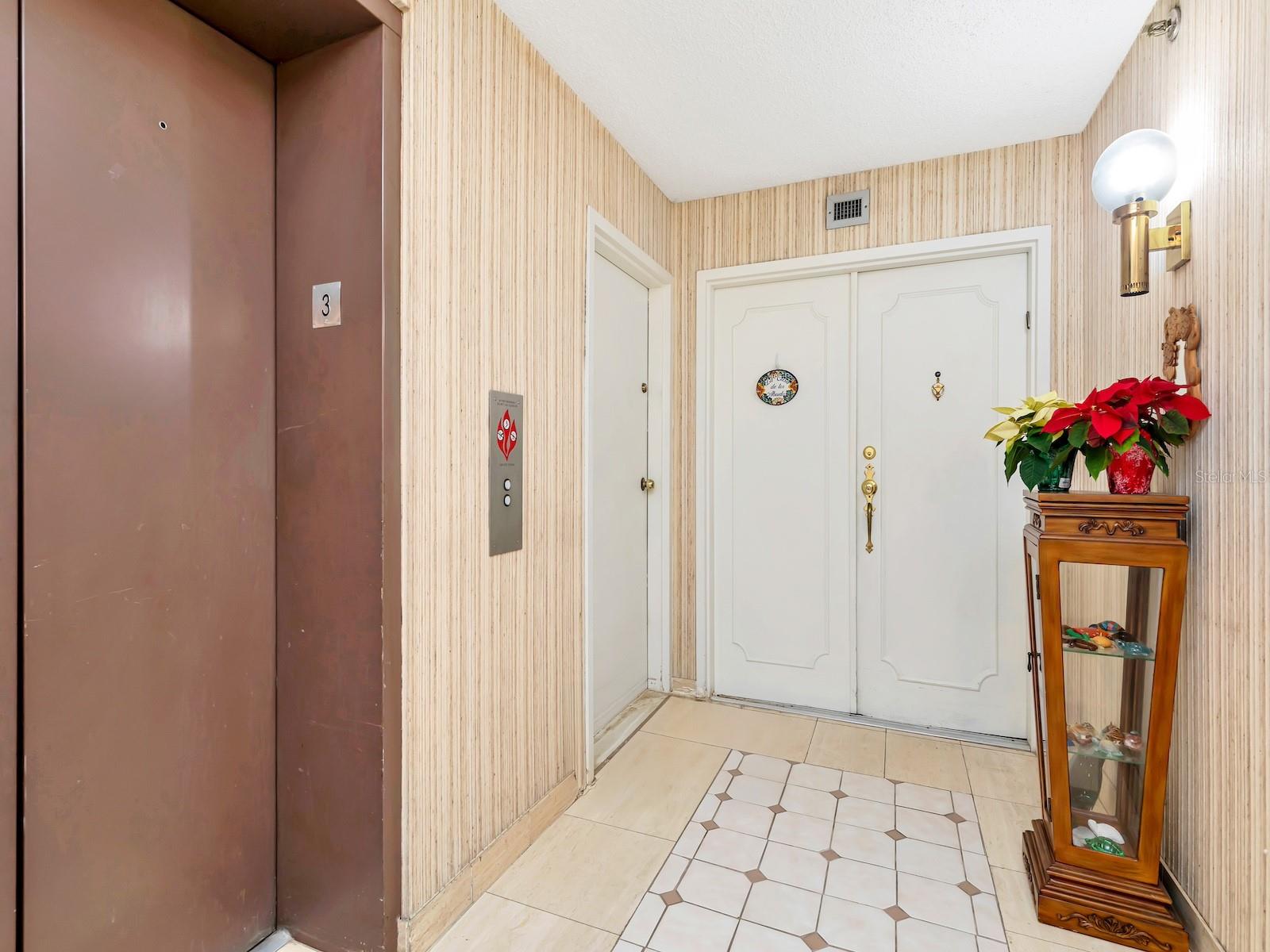 Image 7 of 30 For 3301 Bayshore Boulevard 302e