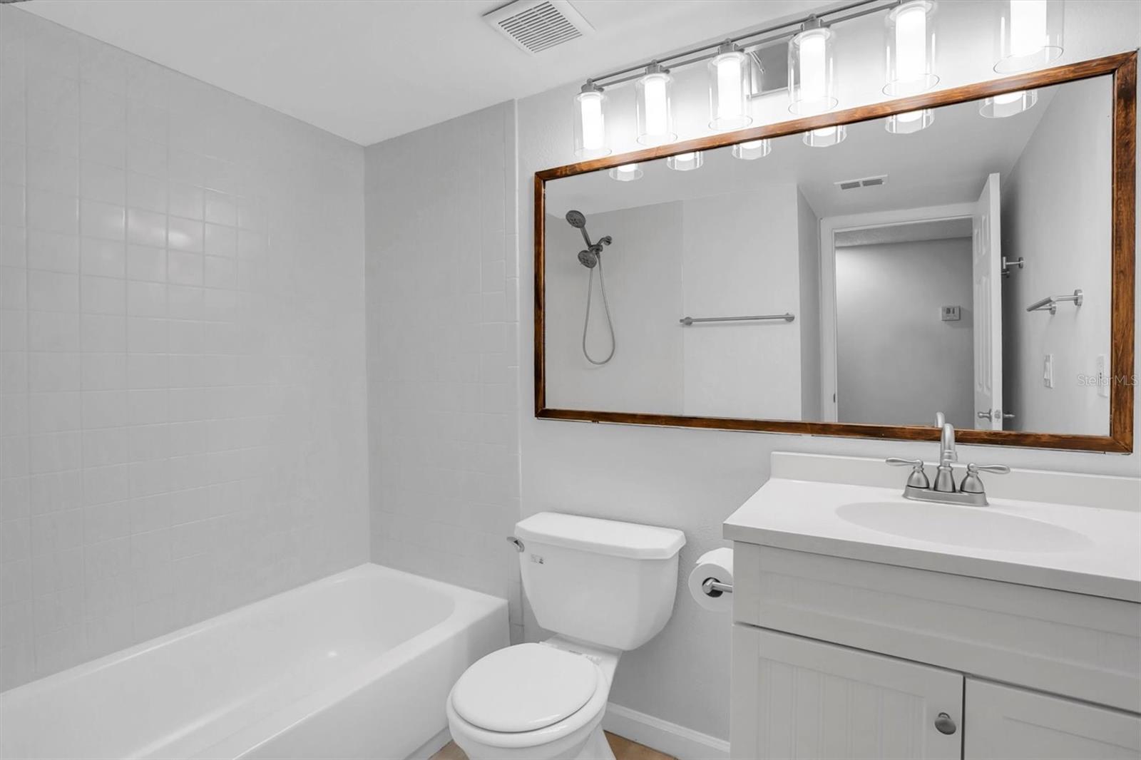 Image 21 of 31 For 2500 Winding Creek Boulevard A104