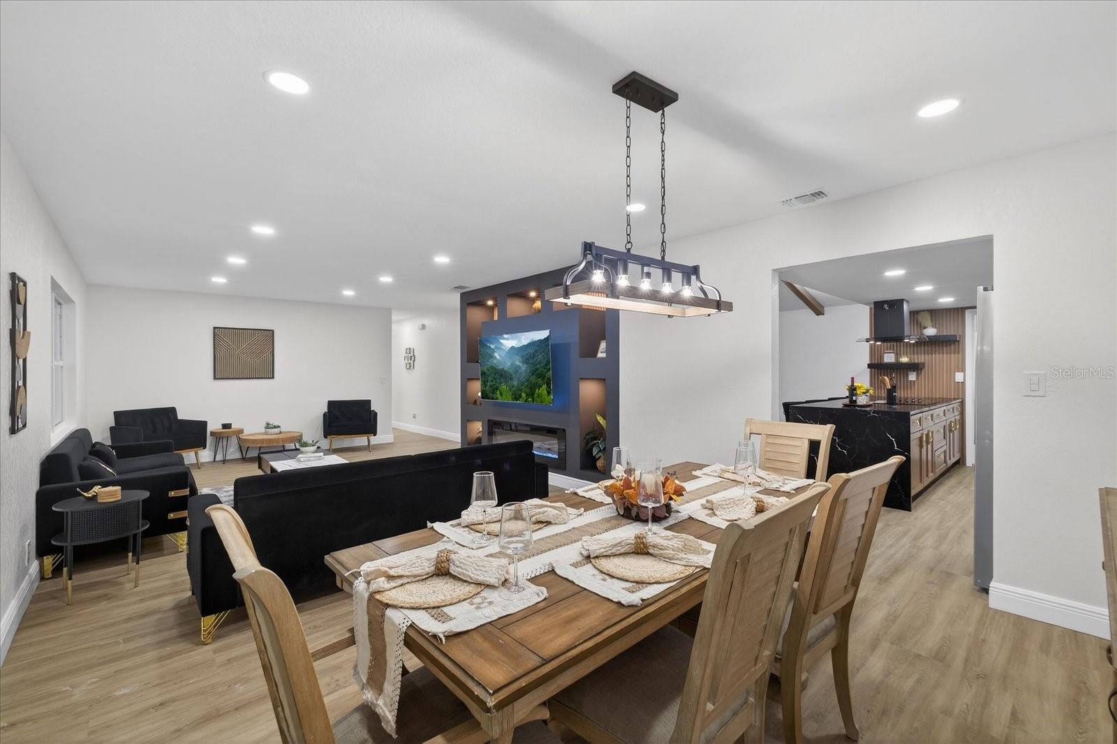 Image 10 of 45 For 5819 Tampa Shores Boulevard