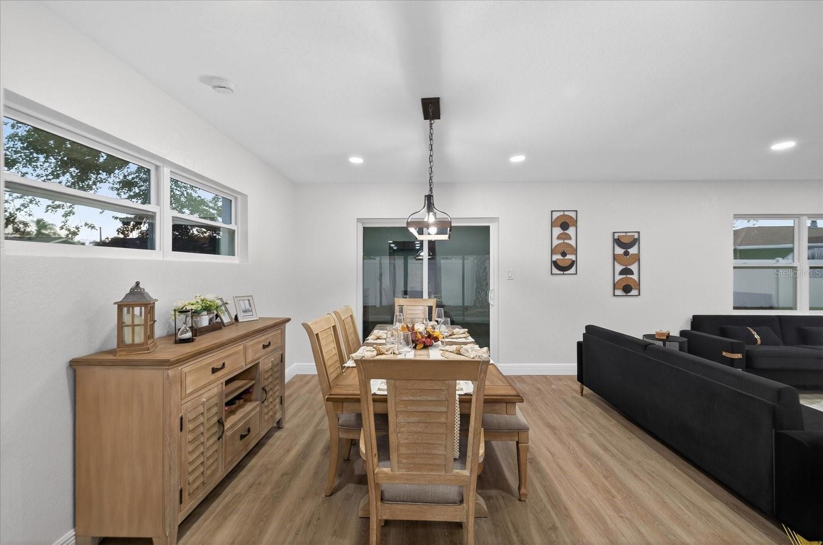 Image 11 of 45 For 5819 Tampa Shores Boulevard