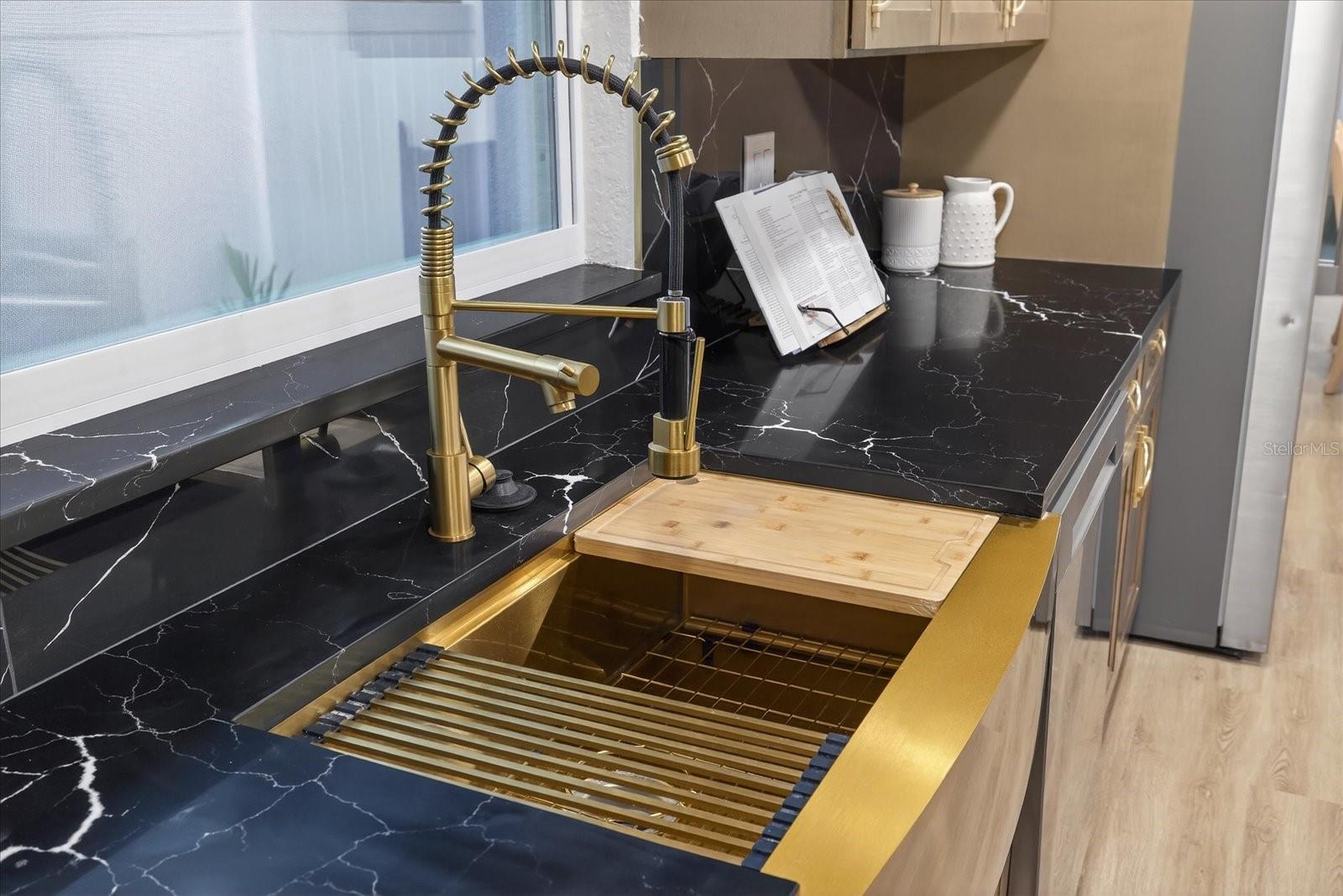 Image 18 of 45 For 5819 Tampa Shores Boulevard