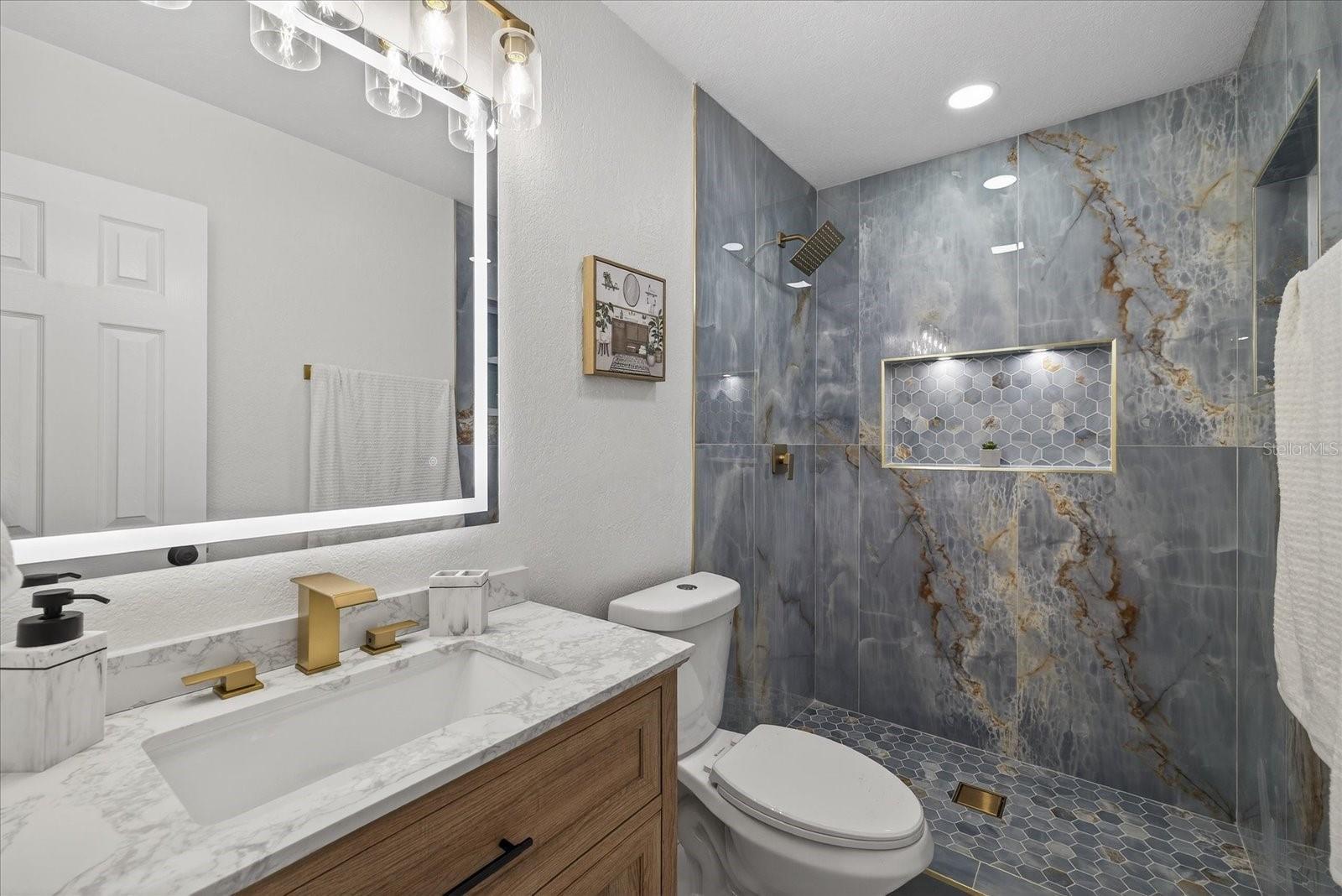 Image 24 of 45 For 5819 Tampa Shores Boulevard