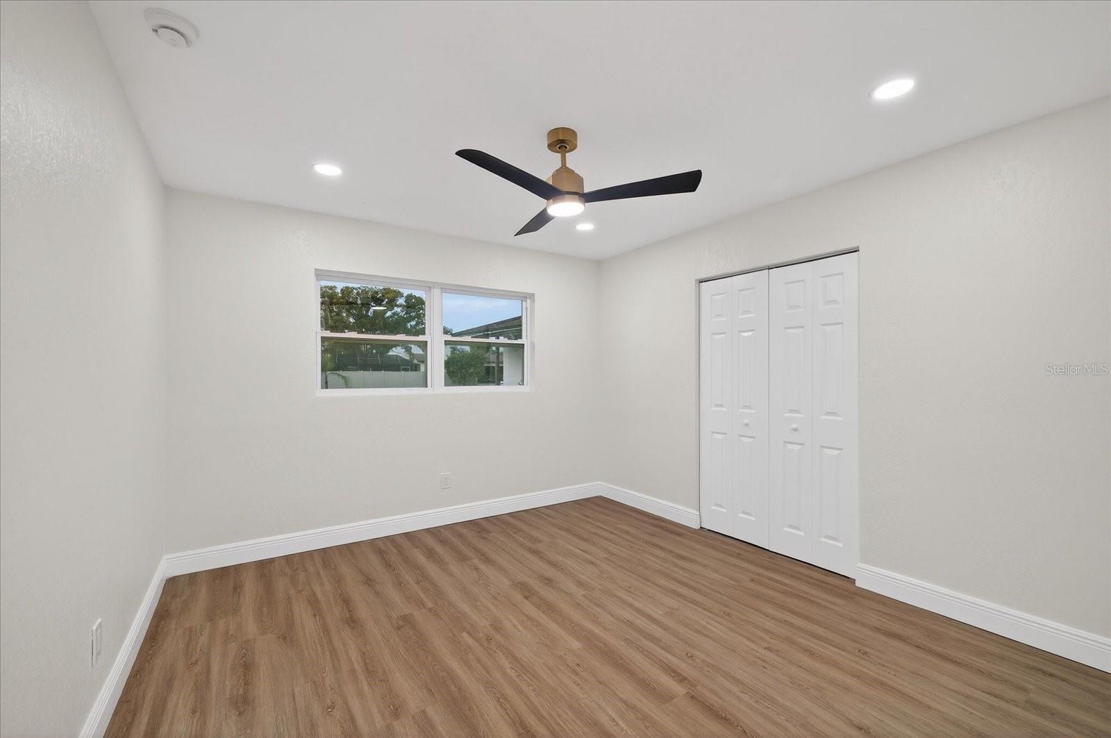 Image 32 of 45 For 5819 Tampa Shores Boulevard