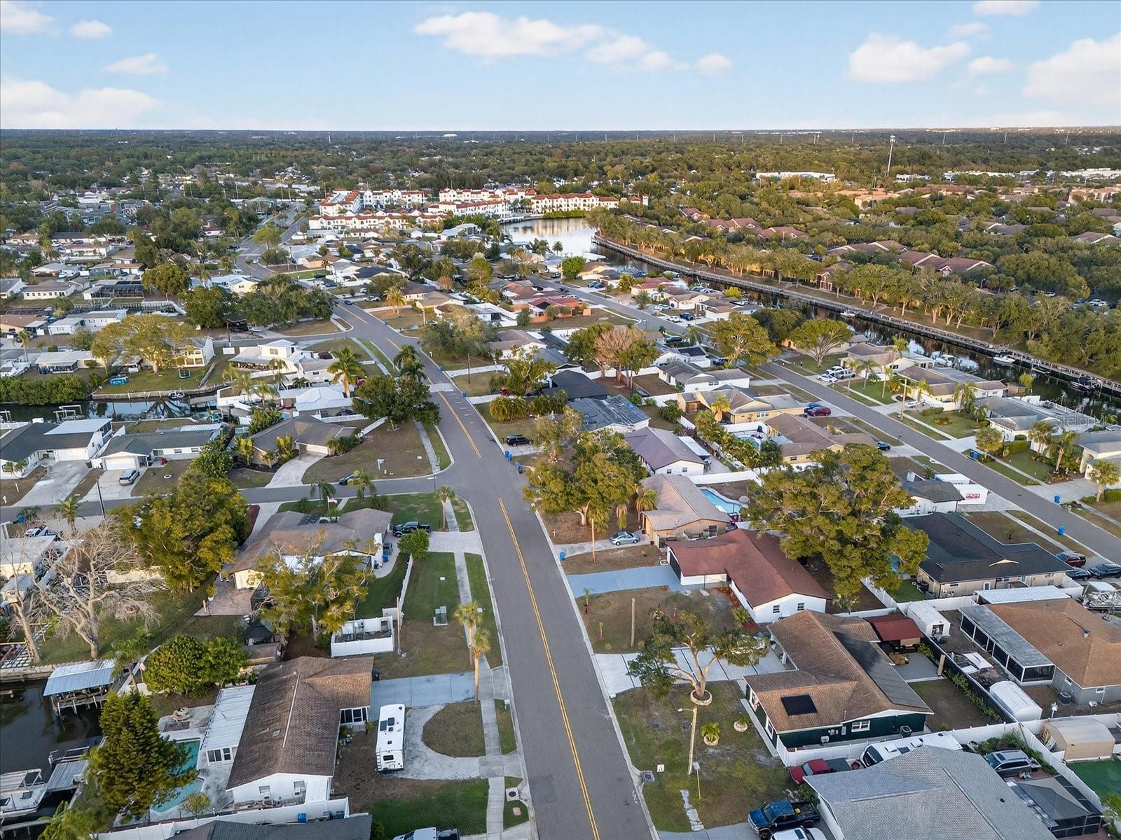 Image 38 of 45 For 5819 Tampa Shores Boulevard