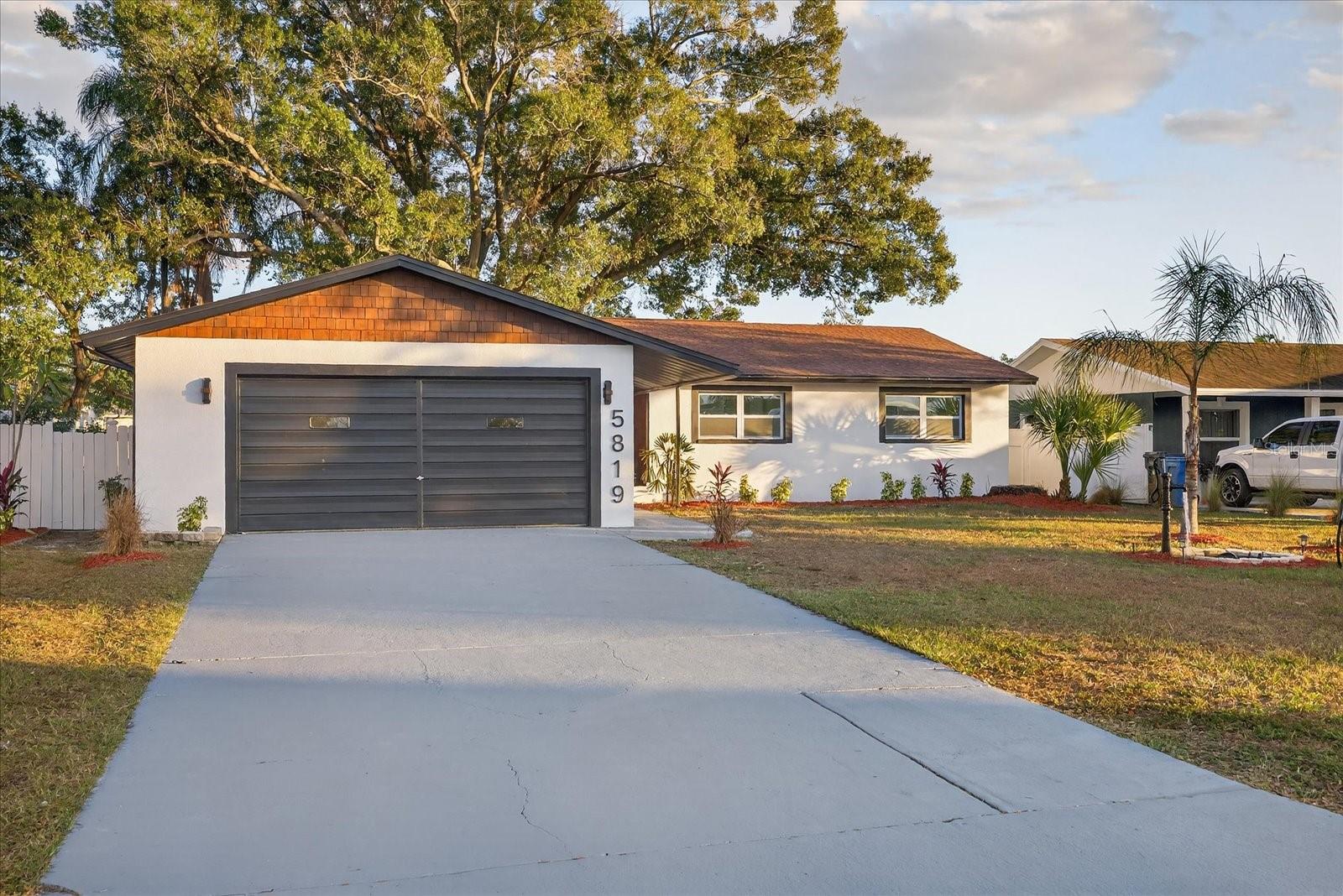 Image 39 of 45 For 5819 Tampa Shores Boulevard