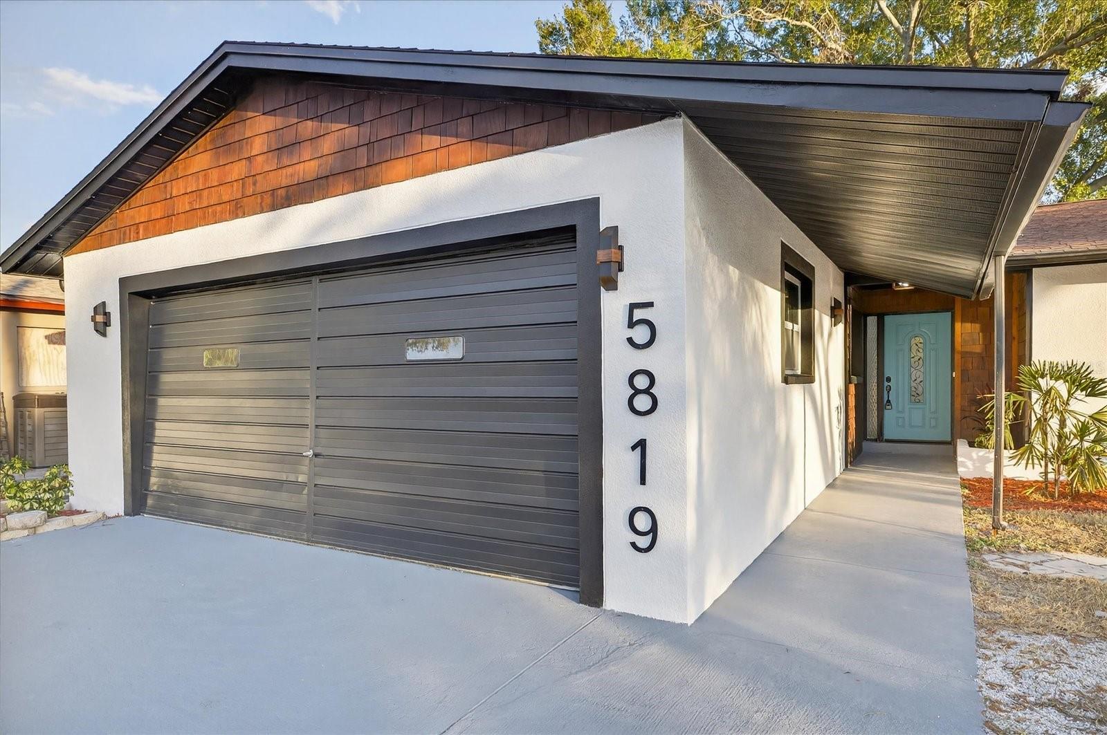 Image 4 of 45 For 5819 Tampa Shores Boulevard