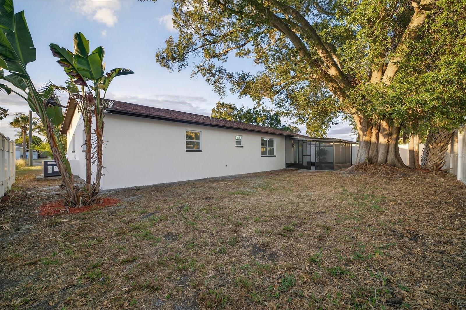 Image 44 of 45 For 5819 Tampa Shores Boulevard