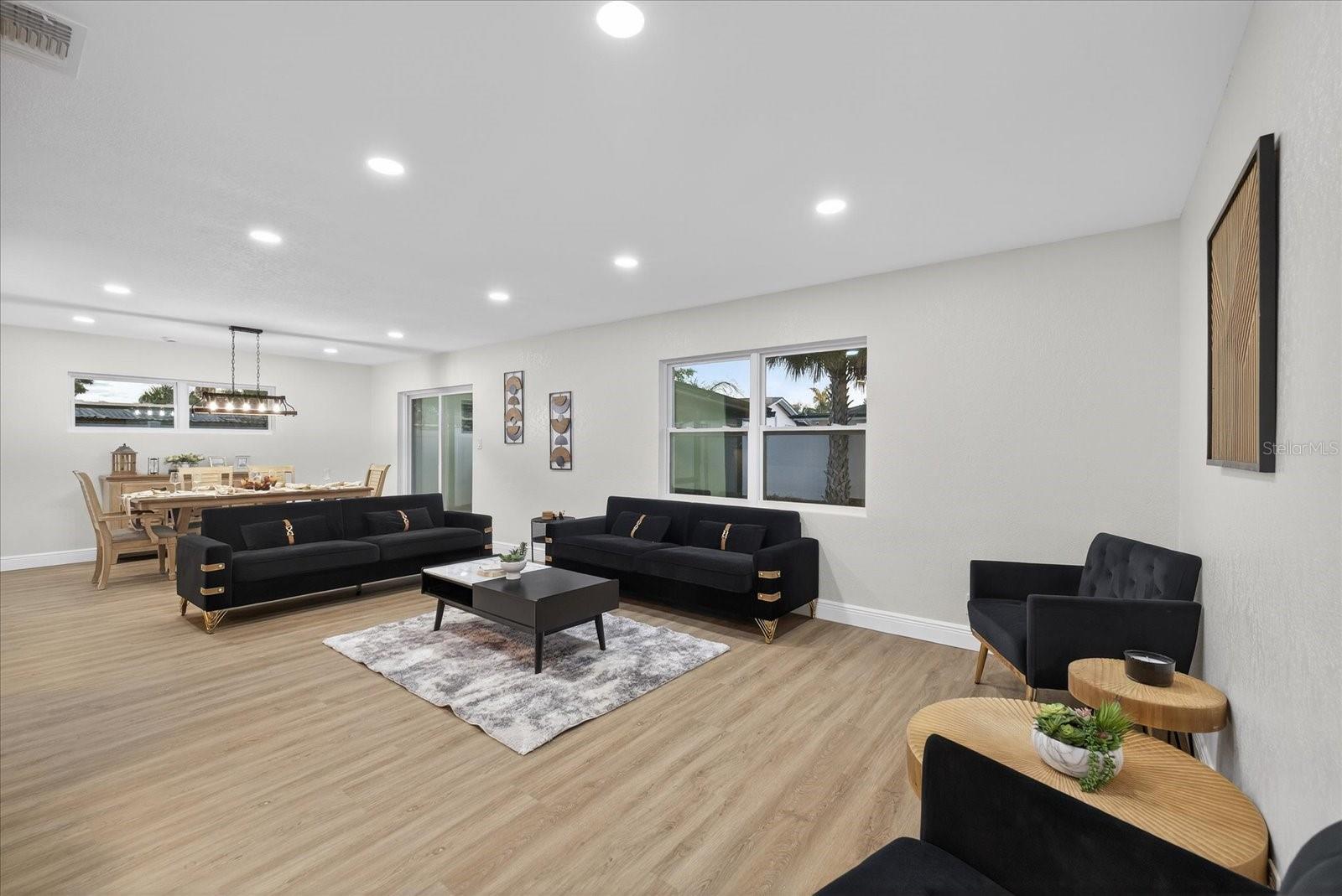 Image 9 of 45 For 5819 Tampa Shores Boulevard