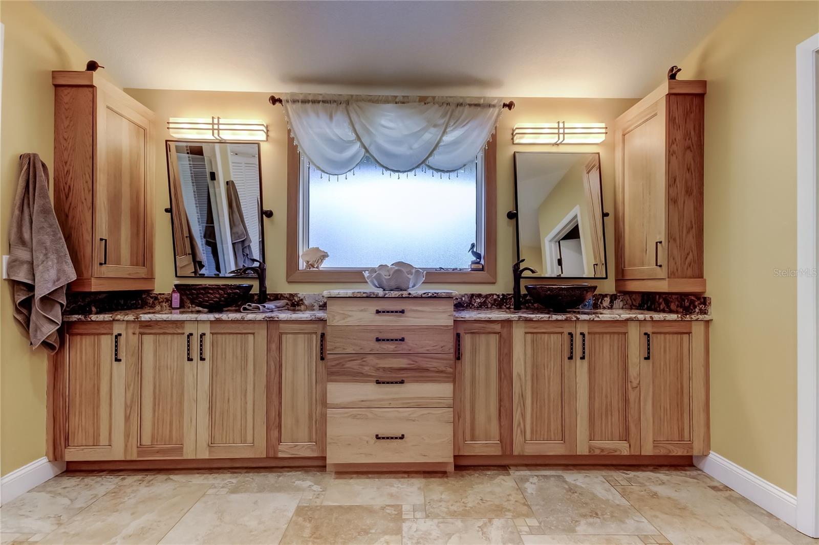 Image 36 of 100 For 13000 98th Avenue