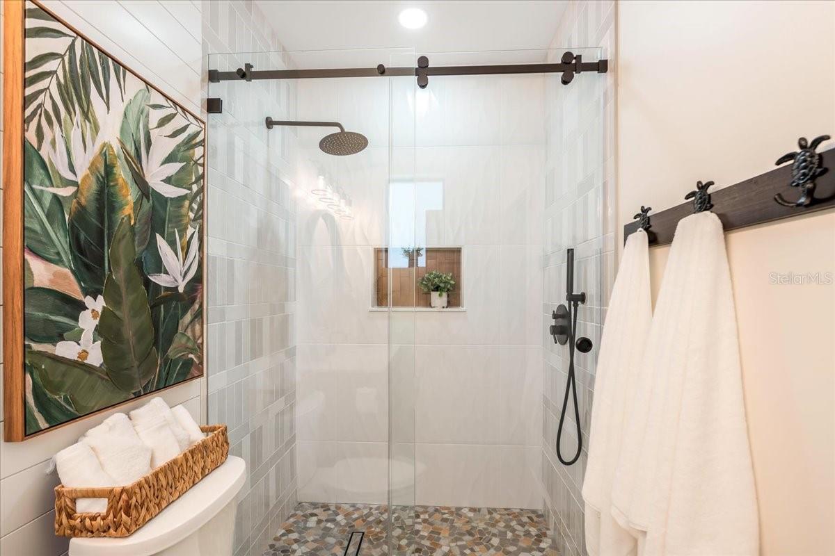 Image 39 of 76 For 1000 68th Street