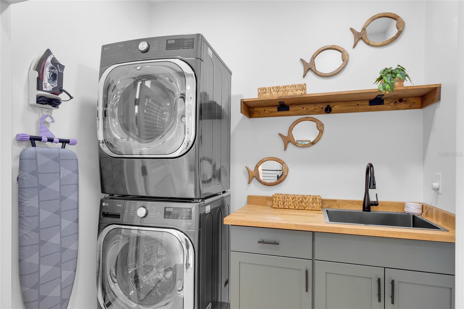 Image 42 of 76 For 1000 68th Street