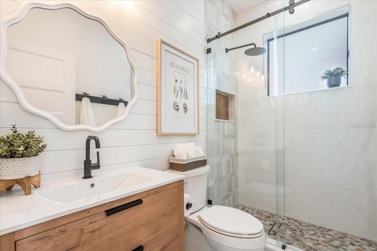 Image 48 of 76 For 1000 68th Street