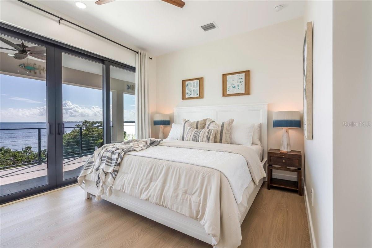 Image 50 of 76 For 1000 68th Street