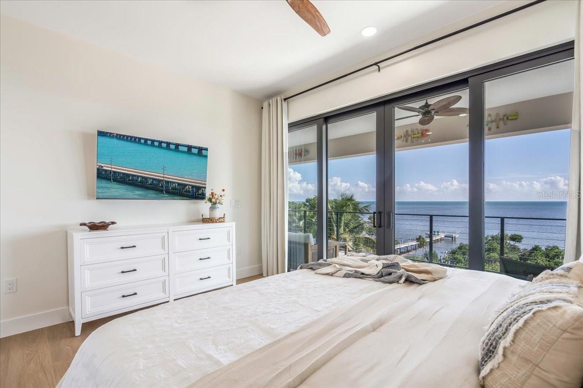 Image 52 of 76 For 1000 68th Street