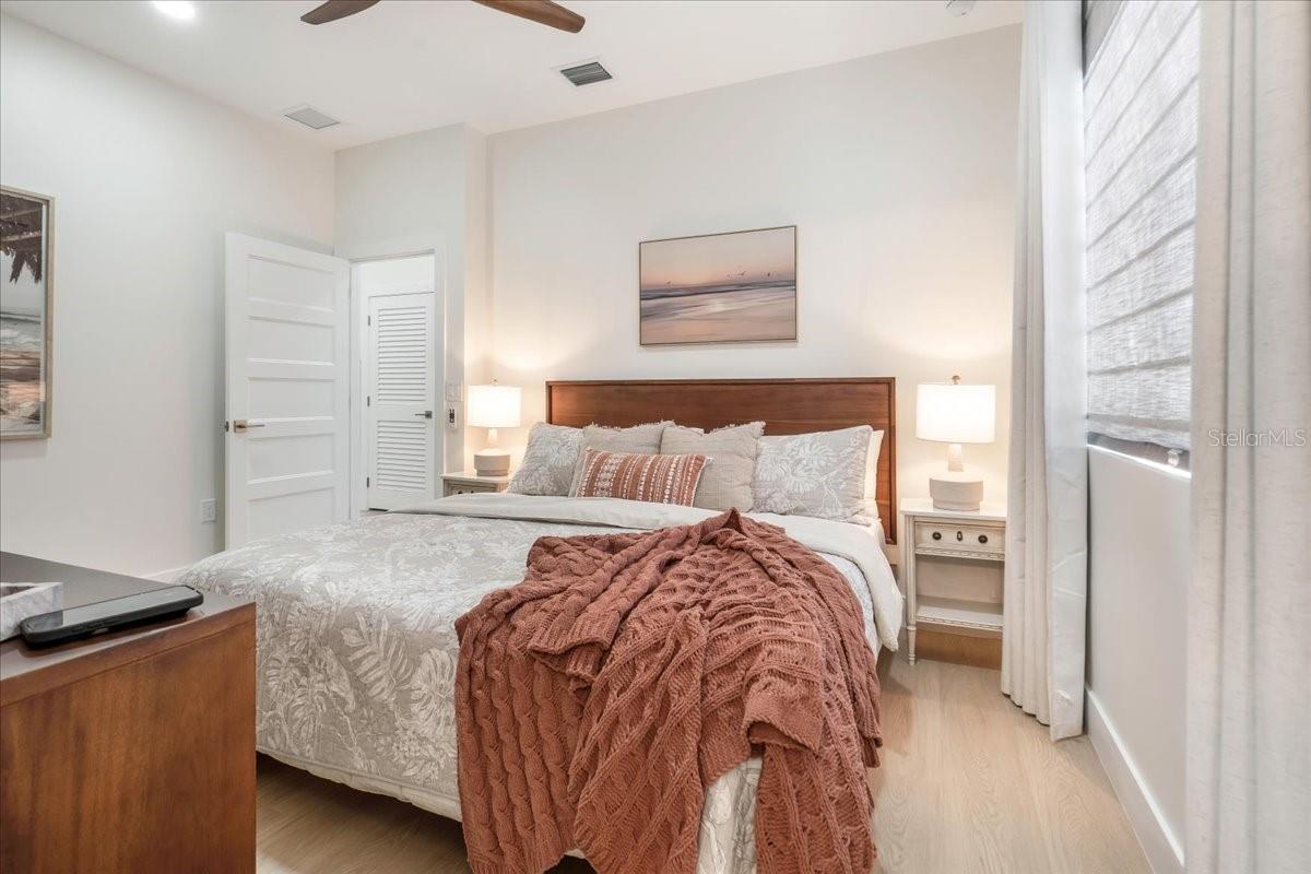 Image 61 of 76 For 1000 68th Street