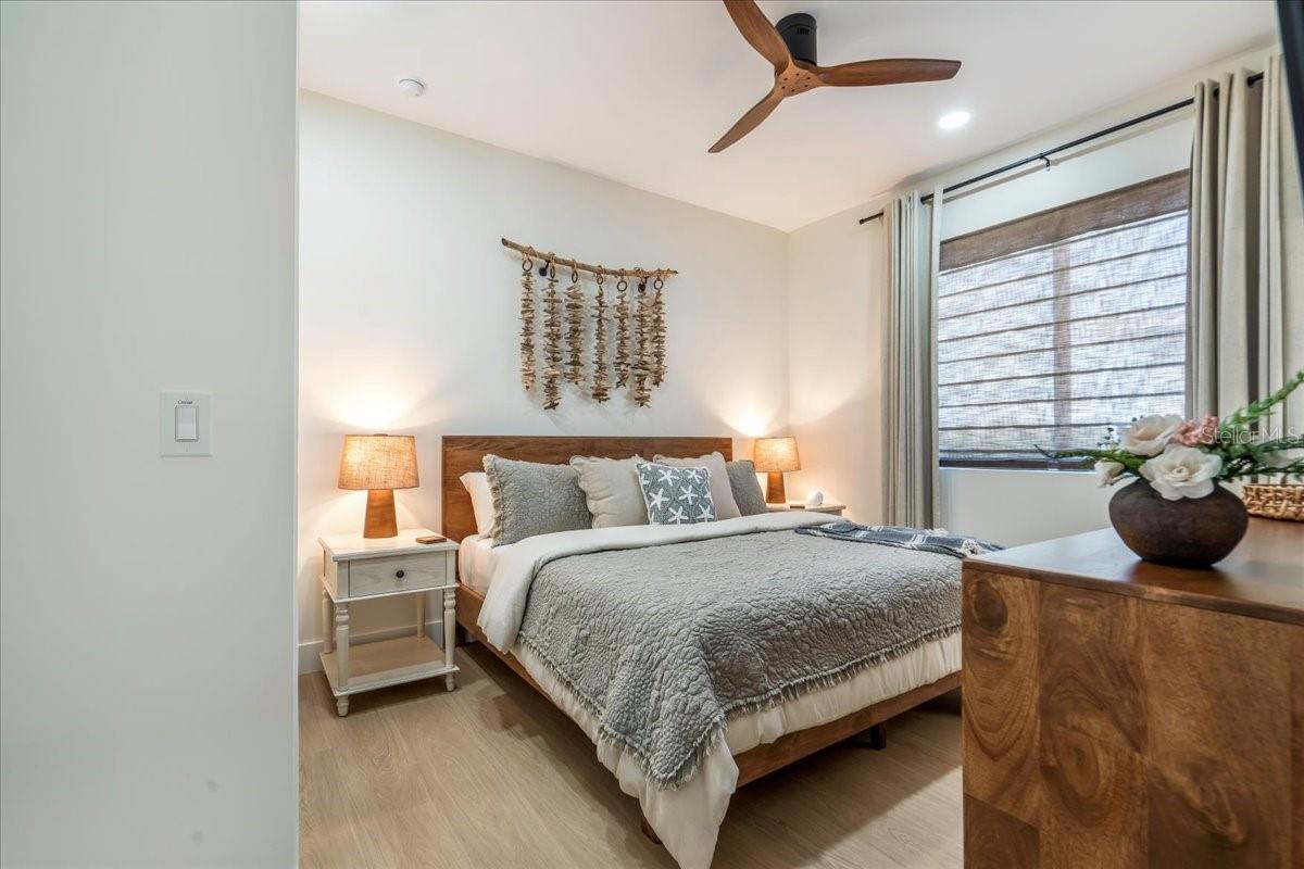 Image 63 of 76 For 1000 68th Street