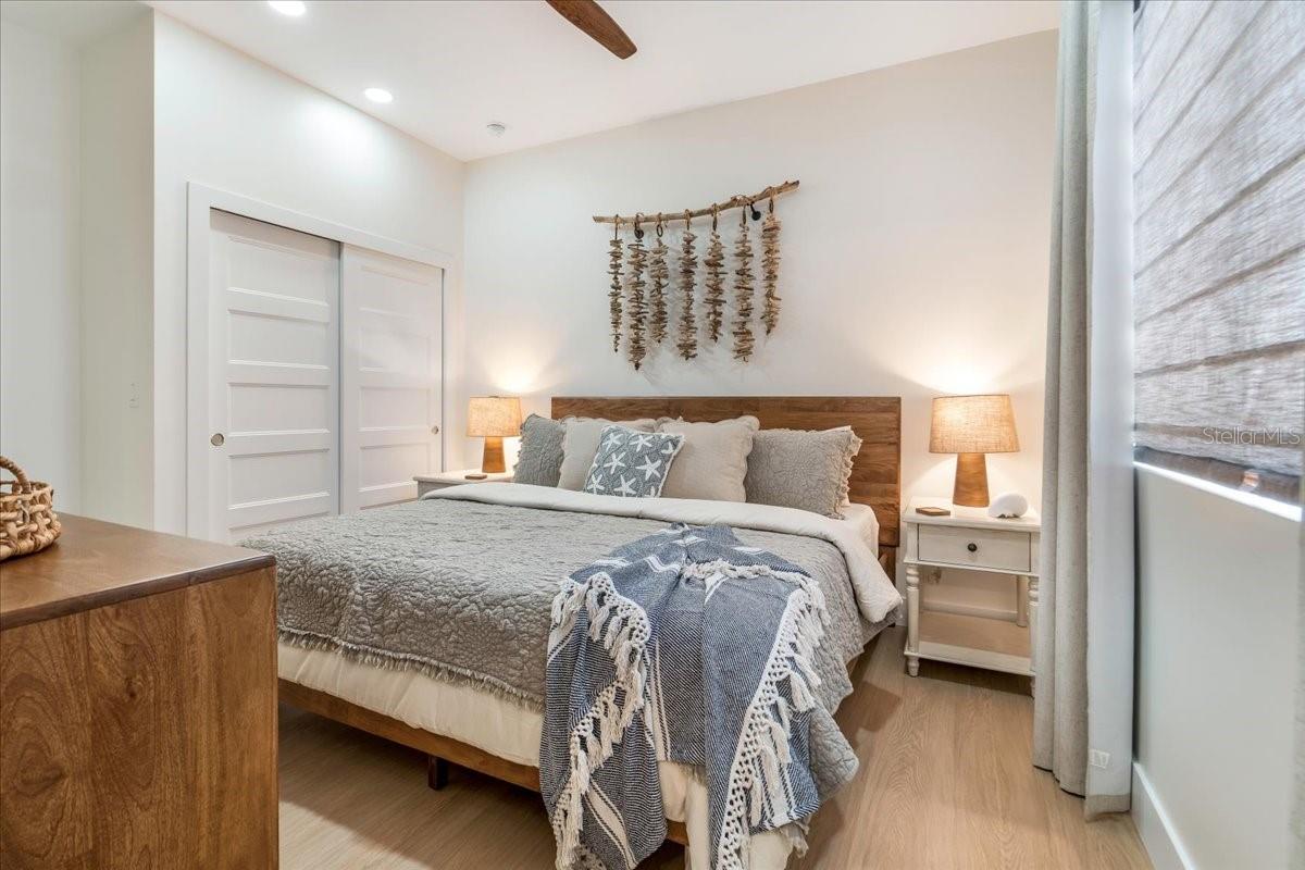 Image 64 of 76 For 1000 68th Street