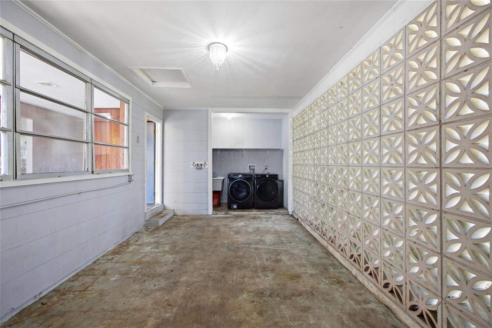 Image 22 of 39 For 1026 Whiteway Drive